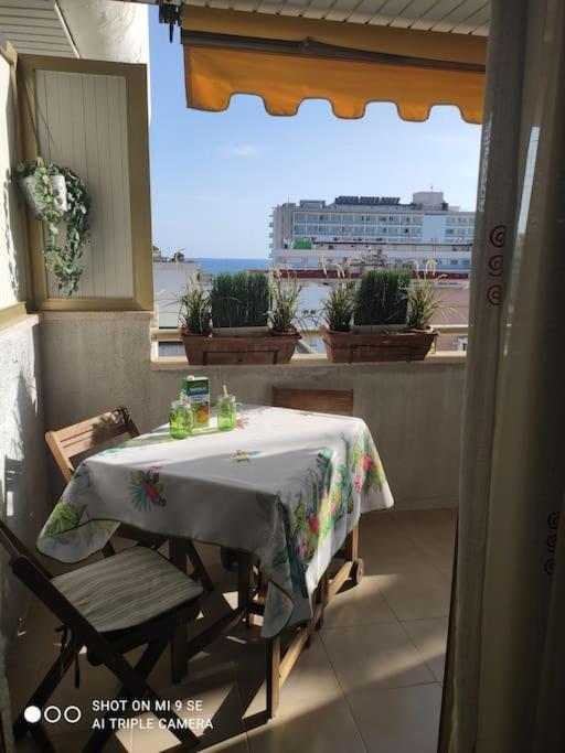 Comfy Apartment In Salou Esterno foto