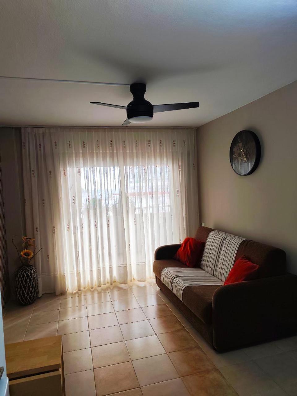Comfy Apartment In Salou Esterno foto